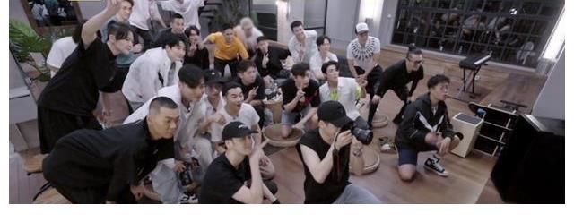 林志炫|《披荆斩棘》哥哥们送礼物看人缘，陈小春得人心，林志炫好尴尬