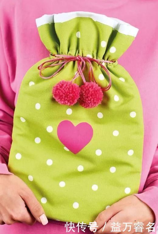 热水袋买十元的就够，因为你家有旧衣服啊