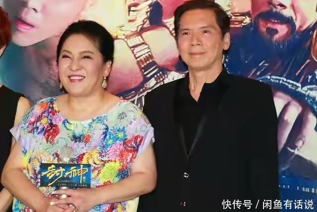 衣服|62岁向太胖得坦荡，穿“花衣服”配珠宝挺时髦，阔太太也是洋气人