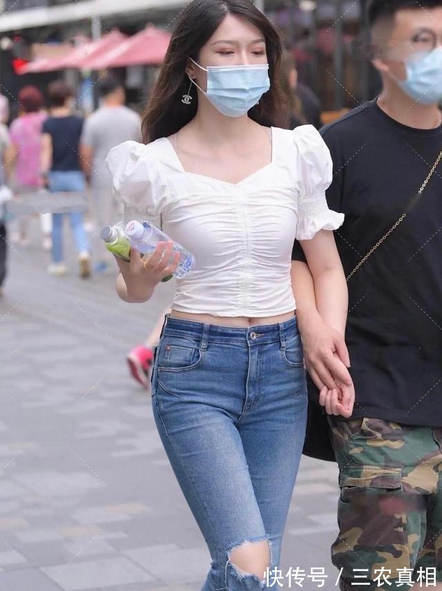 时尚 这样的穿衣打扮像公主一般，时尚有气质，深受大家欢迎！