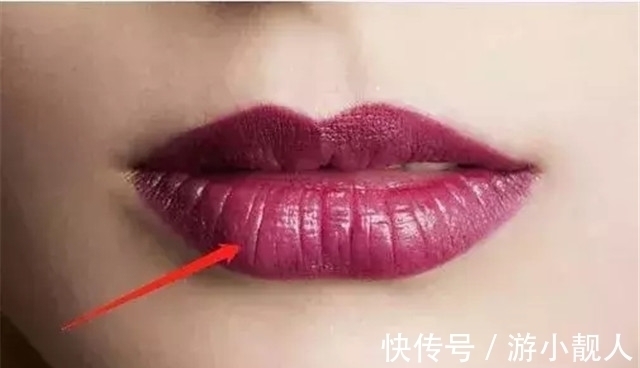 唇部 那些每天都涂“口红”的女生,现在怎么样了?美容师说出了实情!