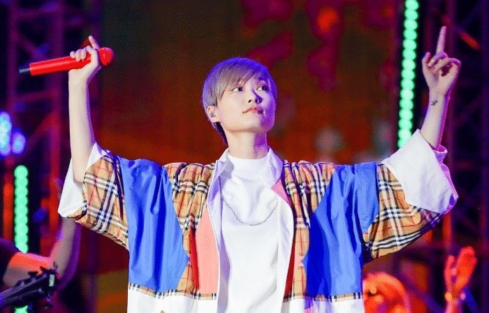 歌手|李宇春參加《王牌對王牌》的原因是因?yàn)槿A晨宇？吳彤做出了回答