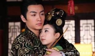  金币|一个南北朝古墓，专家独自清理许久后，竟然出土了两枚东罗马金币