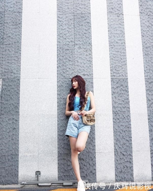孔雪兒太膽大，牛仔半裙開到大腿盡頭，為了紅真是拼了！