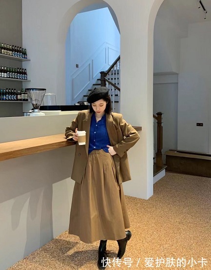 小姐姐|秋装穿着没新鲜感?不如配上一顶贝雷帽,造型更显洋气,时髦度up