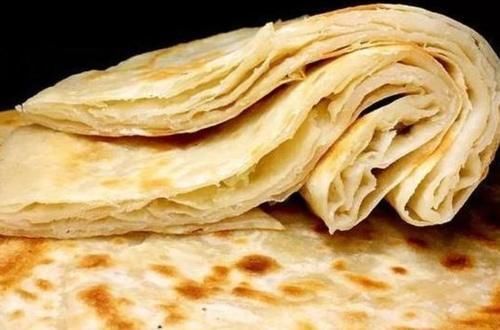 烙饼时,别再用凉水和开水了,用它,又软又香还出层,放凉也不硬