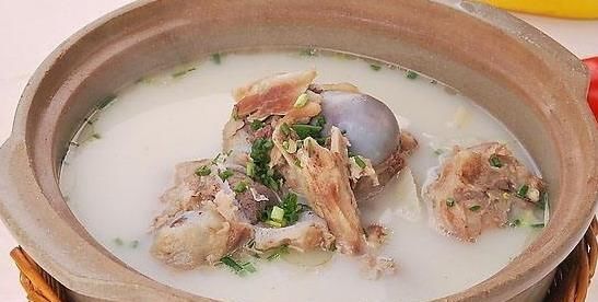 红枣|炖骨头汤，不要直接加水炖了，还需多加这一步，汤味更浓郁营养