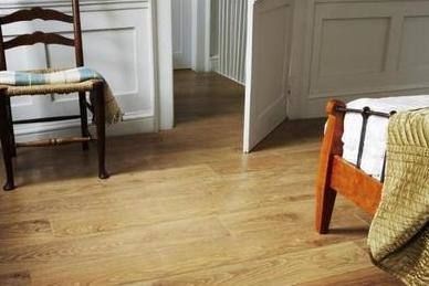 材料|家里不要铺木地板了,如今聪明人流行用它代替,既美观又耐用