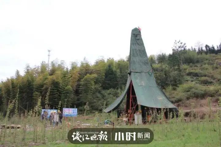 新闻记者|惊艳！一地发现500万吨“夜明珠”，粉、绿、紫、黄各色都有