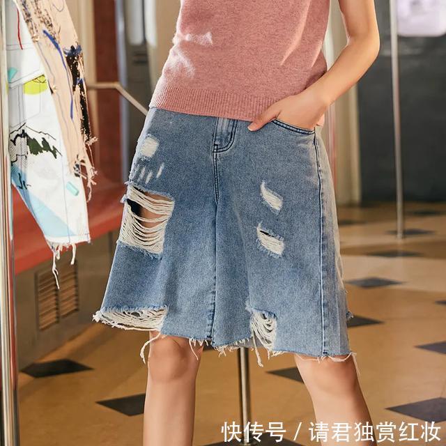 直筒牛仔裤|什么样的牛仔裤,能让腿粗的女生都爱不释手