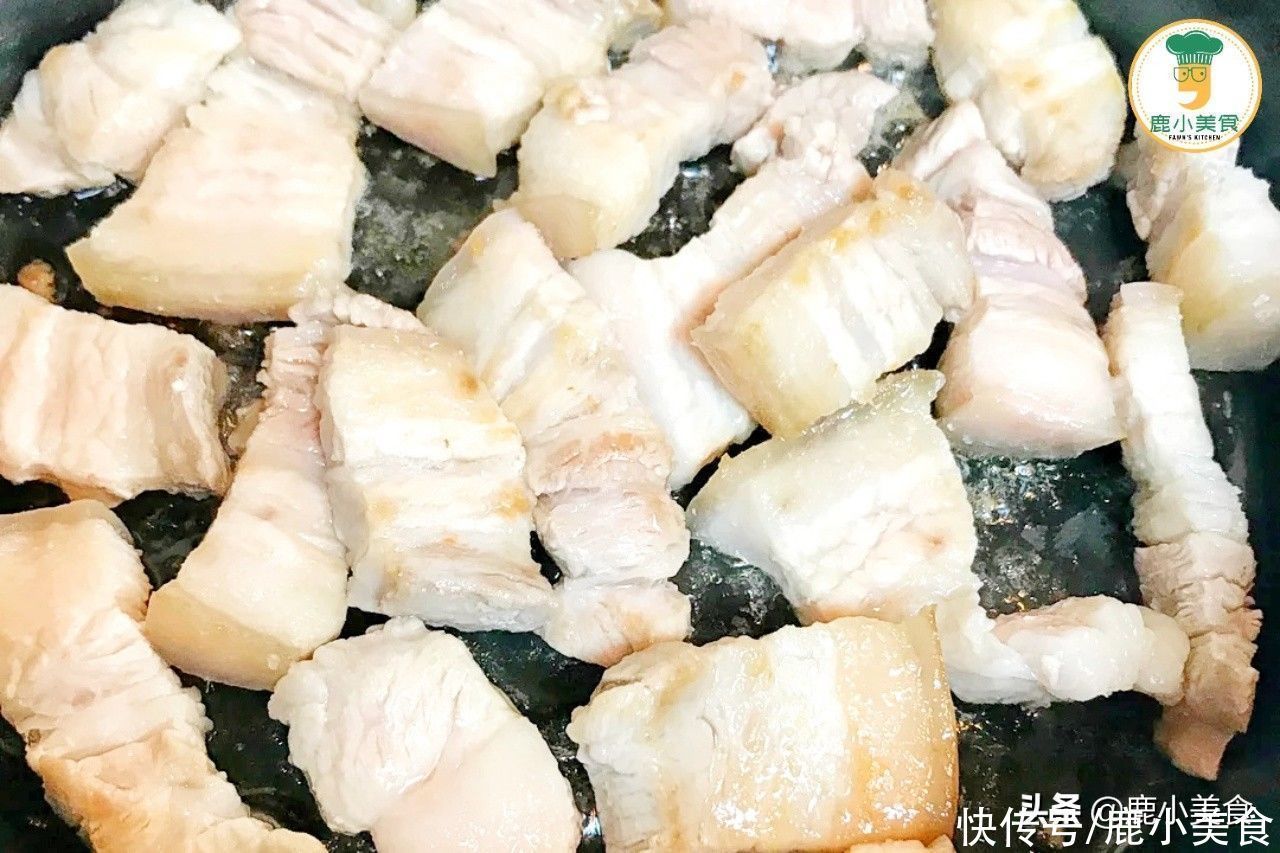 红烧肉|红烧肉柴硬难嚼，只因为五花肉焯水了！教你3个诀窍，酥嫩不肥腻