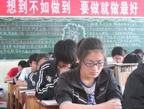 重点中学是否“碾压”普通高中，差距有多大？哪所学校更受欢迎？