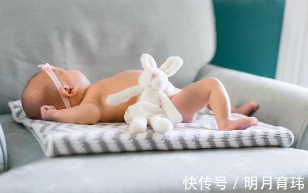 医生|宝宝多大时,可以停用尿不湿,医生:最好别超过这个年龄