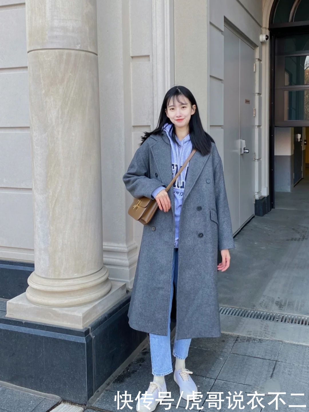 穿大衣选对颜色很重要，这3种颜色百搭质感又时尚，谁穿谁优雅