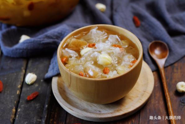 冰糖银耳羹|肺不好不能吃茄子5种食物不妨多吃,养肺护肺,肺好百病消!