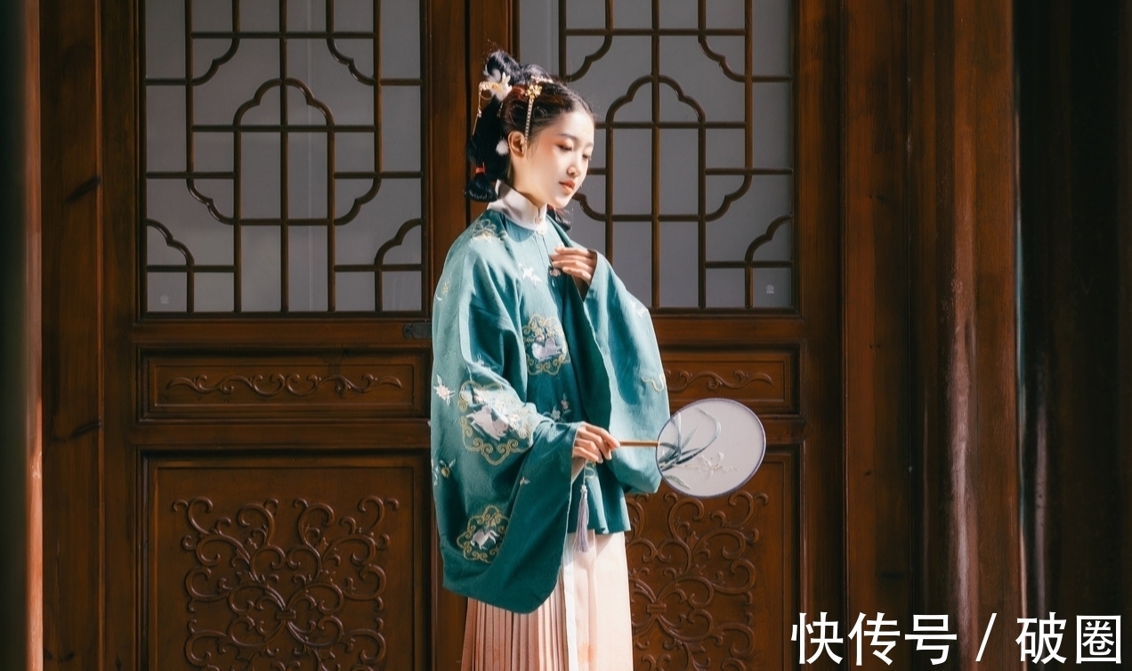 忆旧$诗·十一首丨于今梦里常归去,满目牛车柿子红