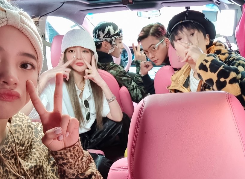 主咖|又一潮流類新綜藝來襲！黃明昊李佳琦是主咖，一看飛行嘉賓，追定