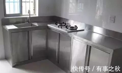 不锈钢|买橱柜选不锈钢,还是石英石?这才发现10年前买错了!