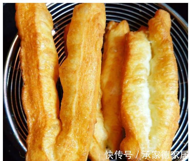 油温|一盒奶一个鸡蛋，加一碗面粉，教你做新手0失败的小油条