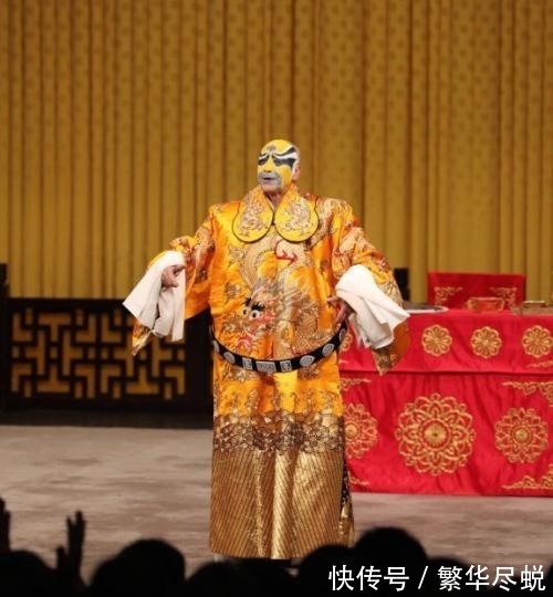 杨乃彭@京剧扮相很重要,演员杨乃彭、王蓉蓉、胡文阁、赵秀君扮相有点差