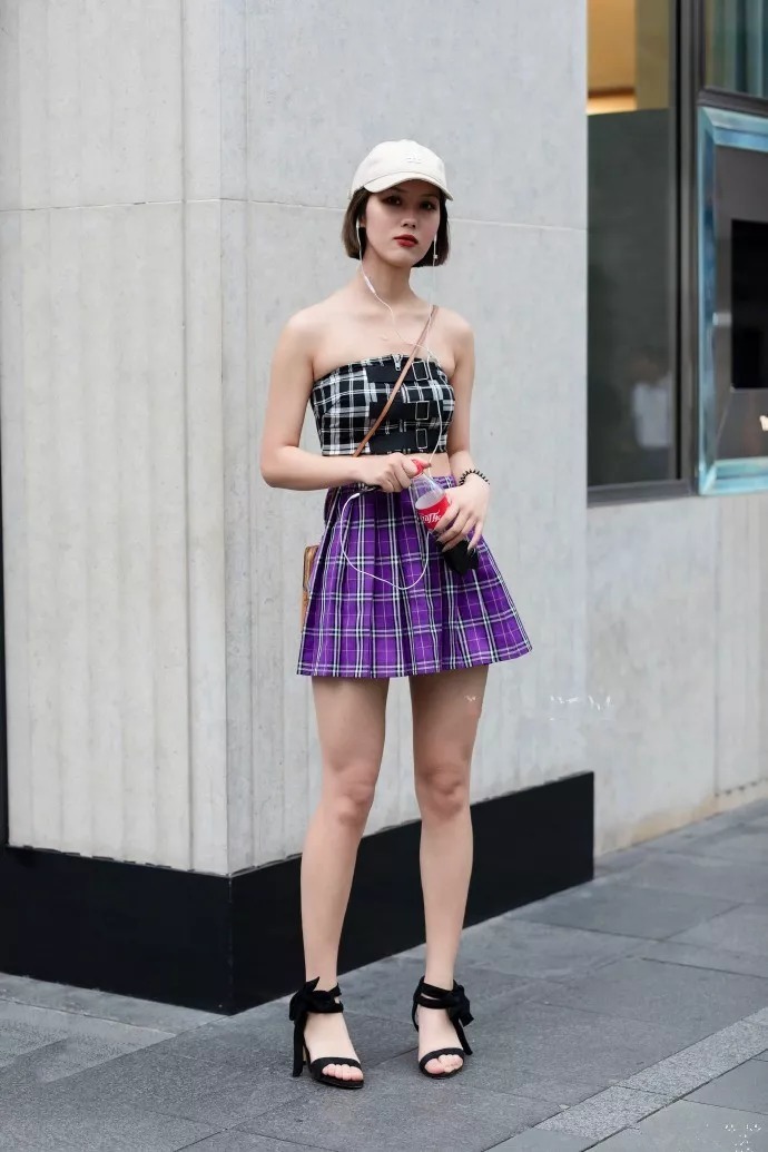 气质|时尚高跟鞋穿搭，凸显出女性优雅的气息