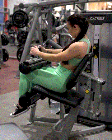 杠铃|哥伦比亚健身模特45岁依然保持着完美身材，与儿子合照更像姐弟