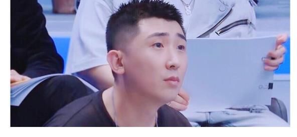 尚九熙參加《追光吧》獲得金星夸獎(jiǎng)，活著花絮里，然而心向光明