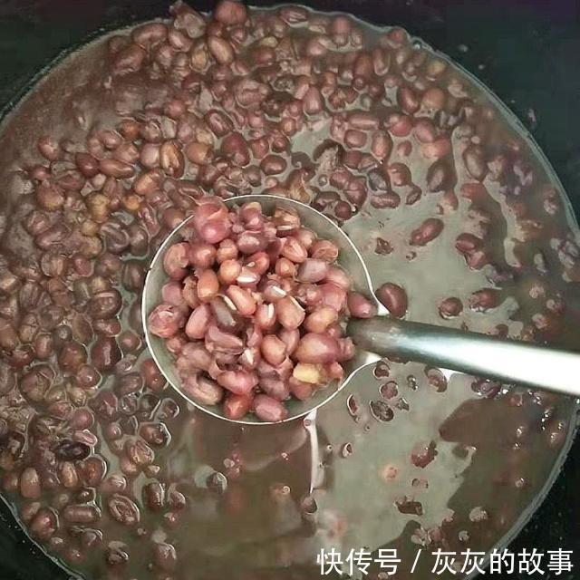 紅豆和它一起煮，女人常吃，皮膚白皙無色斑，像剝了殼的蛋