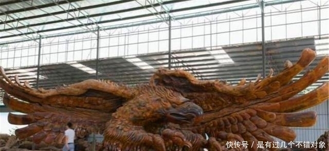 艺术家!男子造根雕500罗汉,富豪开价100万后又反悔,现今烂在仓库长出蘑菇