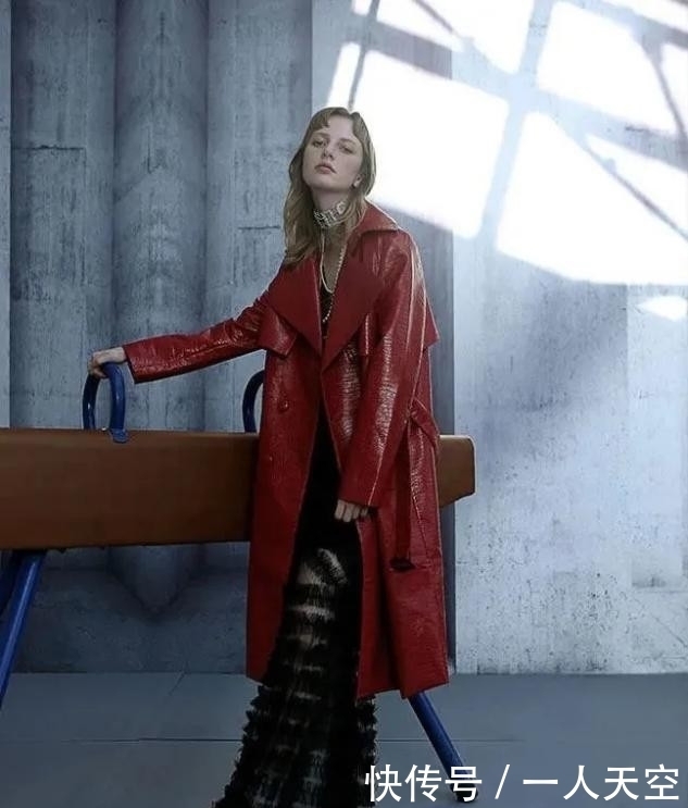 开春了，你的风衣准备好了吗？照着这样穿，时髦精就是你