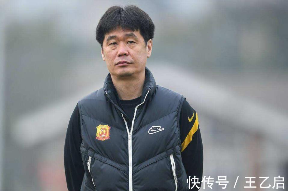 戴伟浚|艾克森与国足“翻脸”原因曝光!没工资,还遭到国足的“打压”
