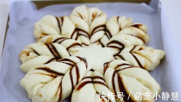 圣诞节做款雪花面包,好看又好吃,还无添加剂,孩子吃着安全放心