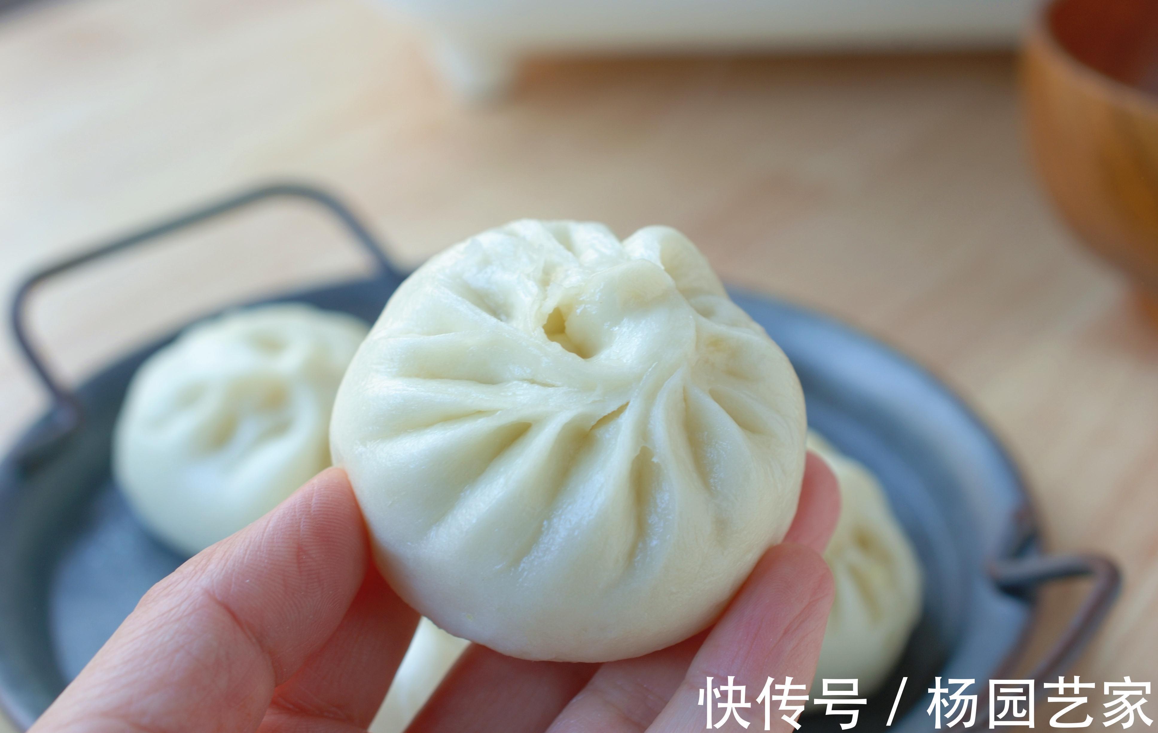 6块钱买了一大把,加4个鸡蛋蒸了2锅大包子,又鲜又嫩真香啊!