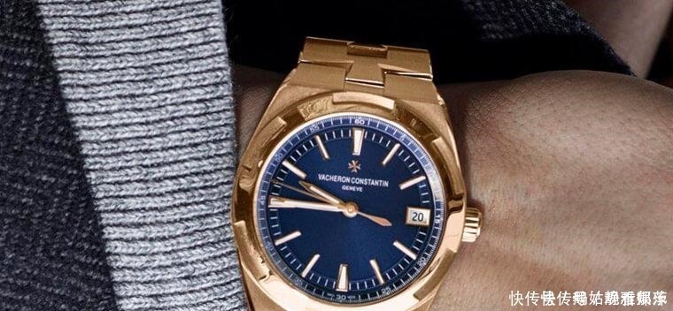 overseOverseas玫瑰金大三针,首度以蓝面搭金属链带的形态呈现