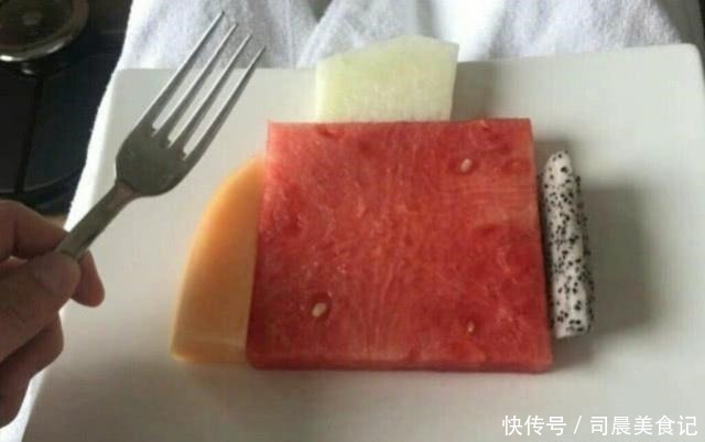 西瓜|吃西瓜我只服气薛之谦,普通的西瓜,被他做成不普通的样子