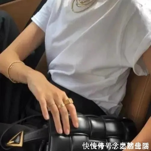 吴亦凡|请扔掉烂大街的“大肠发圈”!这几款配饰才是真高级!