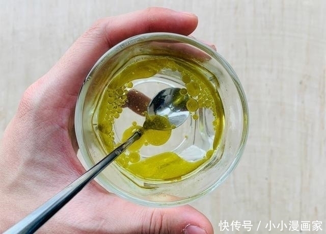 药都|一天8杯水还便秘,肠道很干燥,水里加2物留住肠道水分不便秘