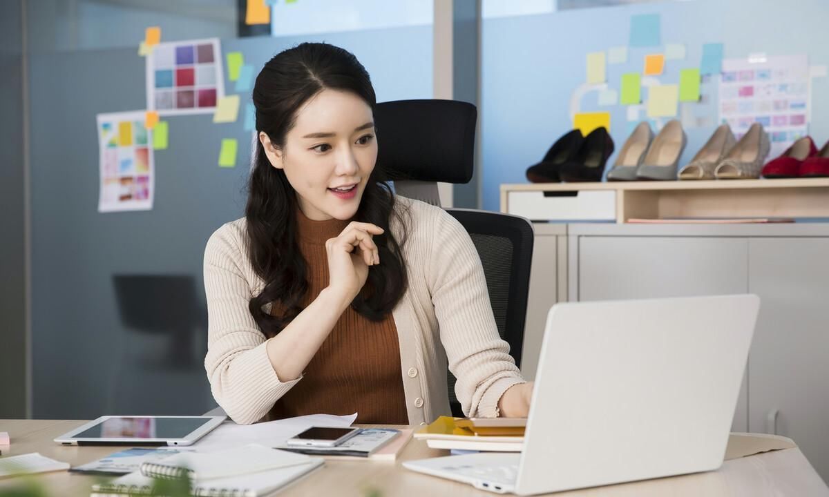 關(guān)節(jié)|骨科醫(yī)生直言:日常多吃2物,關(guān)節(jié)不疼了,骨質(zhì)疏松“繞道走”