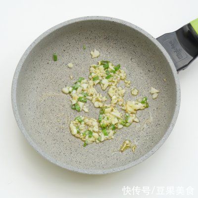 肉丁泡菜拌豆腐你这么做，不怕你不上瘾