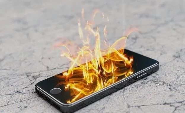 高温下，你会被5G手机“烫伤吗”