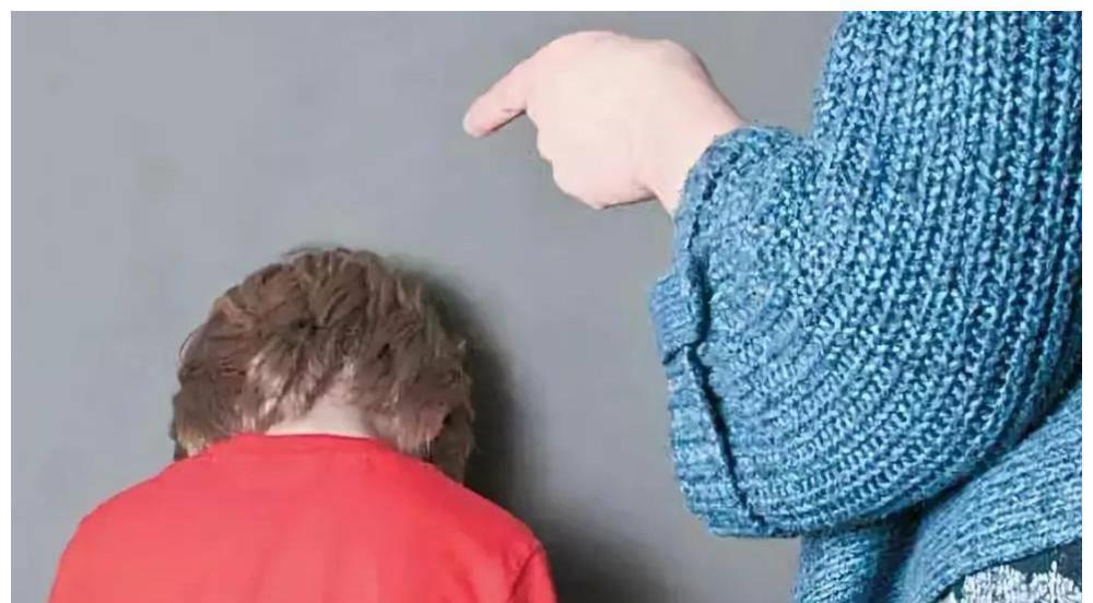 苏珊·福沃德|“经常挨打”和“从不挨打”的孩子,长大后拥有的是两种人生