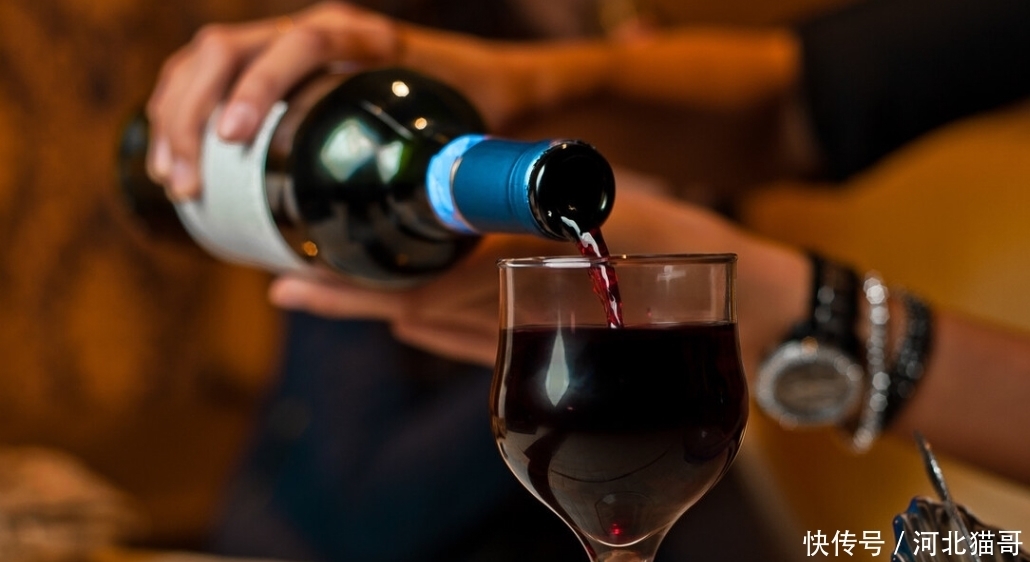 到底|超市的进口红酒,才卖30元一瓶,到底能不能喝?看看行家怎么说