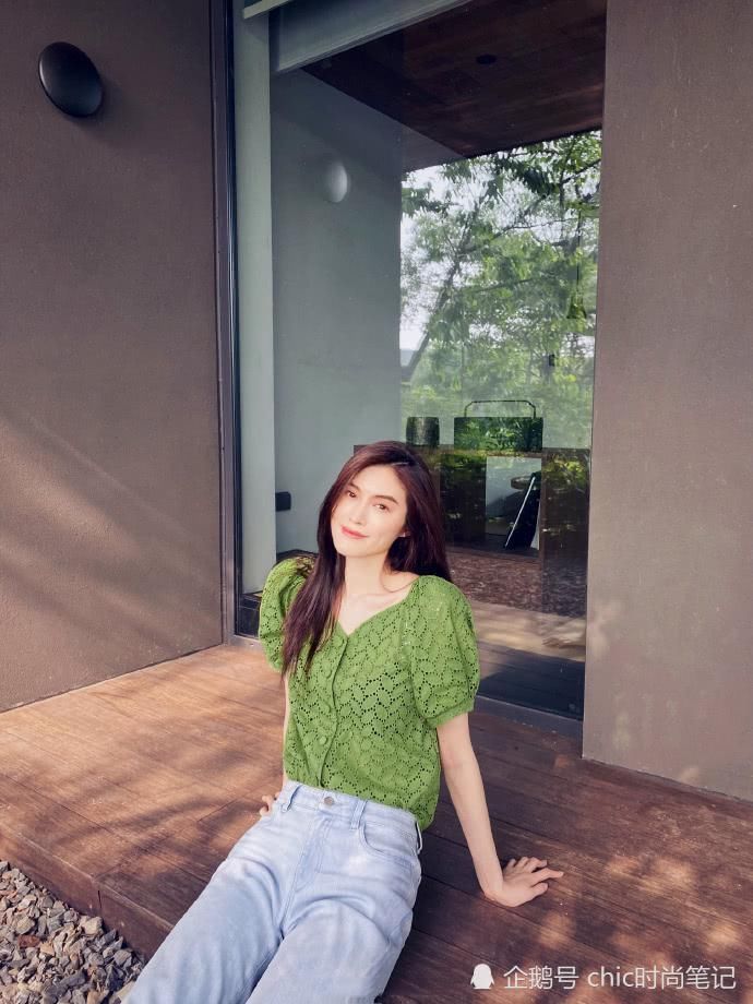 今夏看好BM风,你的衣橱还缺一件这样的短上衣才足够甜美有型格