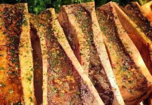 击败小龙虾,赶走羊肉串,曾无人品尝的它,现今成烧烤摊“霸主”