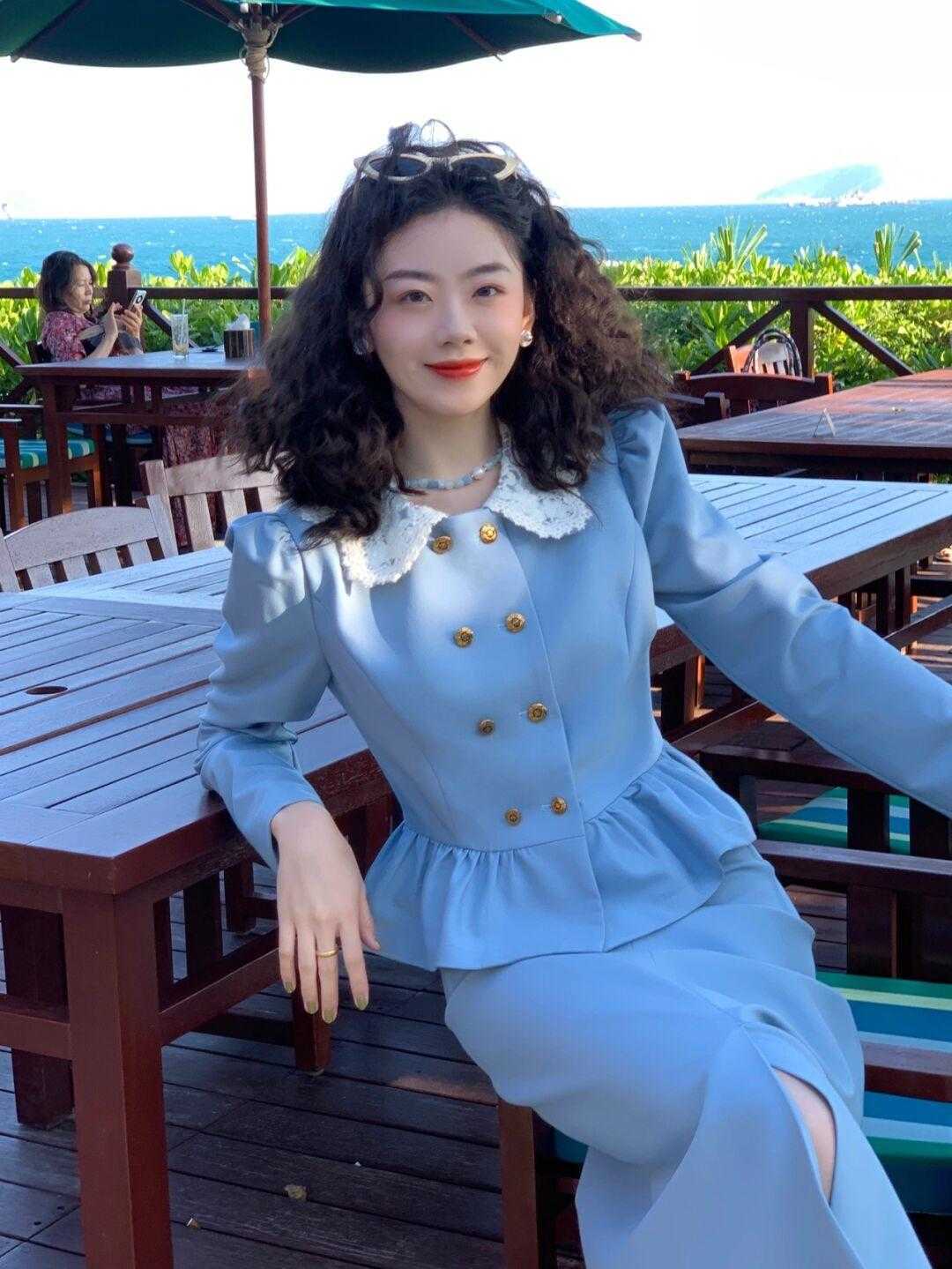 香风 叮叮叮!又到穿短款外套的季节了,还不知道买什么的,赶快码住