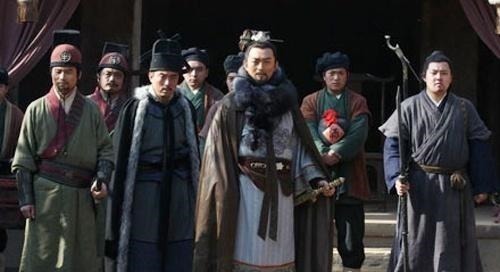 林冲因为仗义救了陆谦,却反被陷害,水浒传里下场很惨