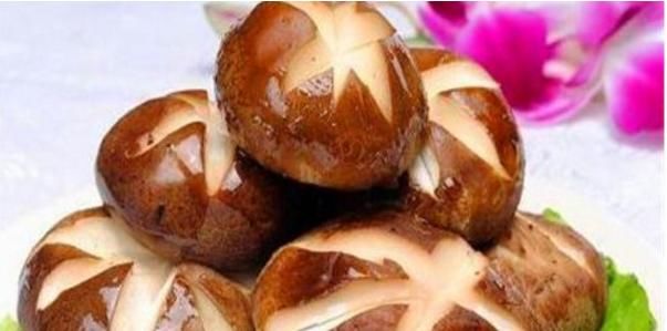 食補(bǔ)是天然變美法，女人四十還是一枝花，美白肌膚清除毒素垃圾