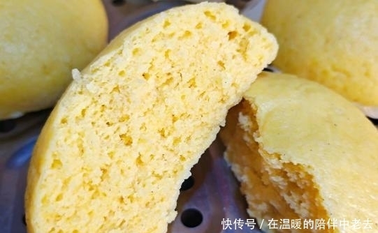 做玉米面馒头，牢记1个窍门，馒头香软不粗糙，比白面馒头更好吃