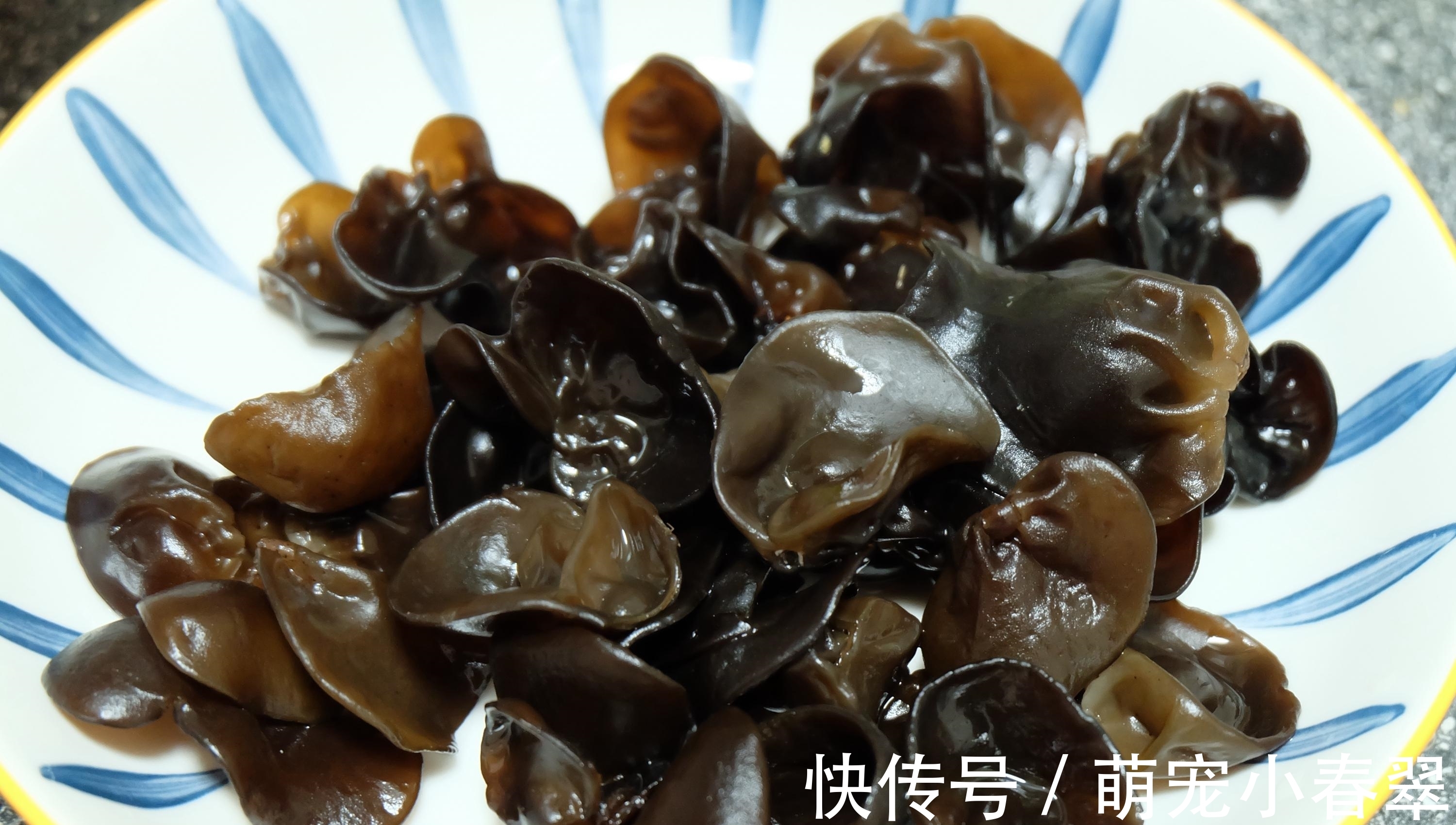 夏天最爱轻食减脂餐,鸡胸肉沙拉做法简单营养丰富,越吃越喜欢