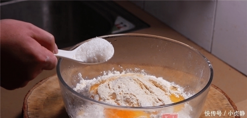 配方|早餐用电饭锅做面包的配方,比蒸的馒头还香甜,一大锅香喷喷